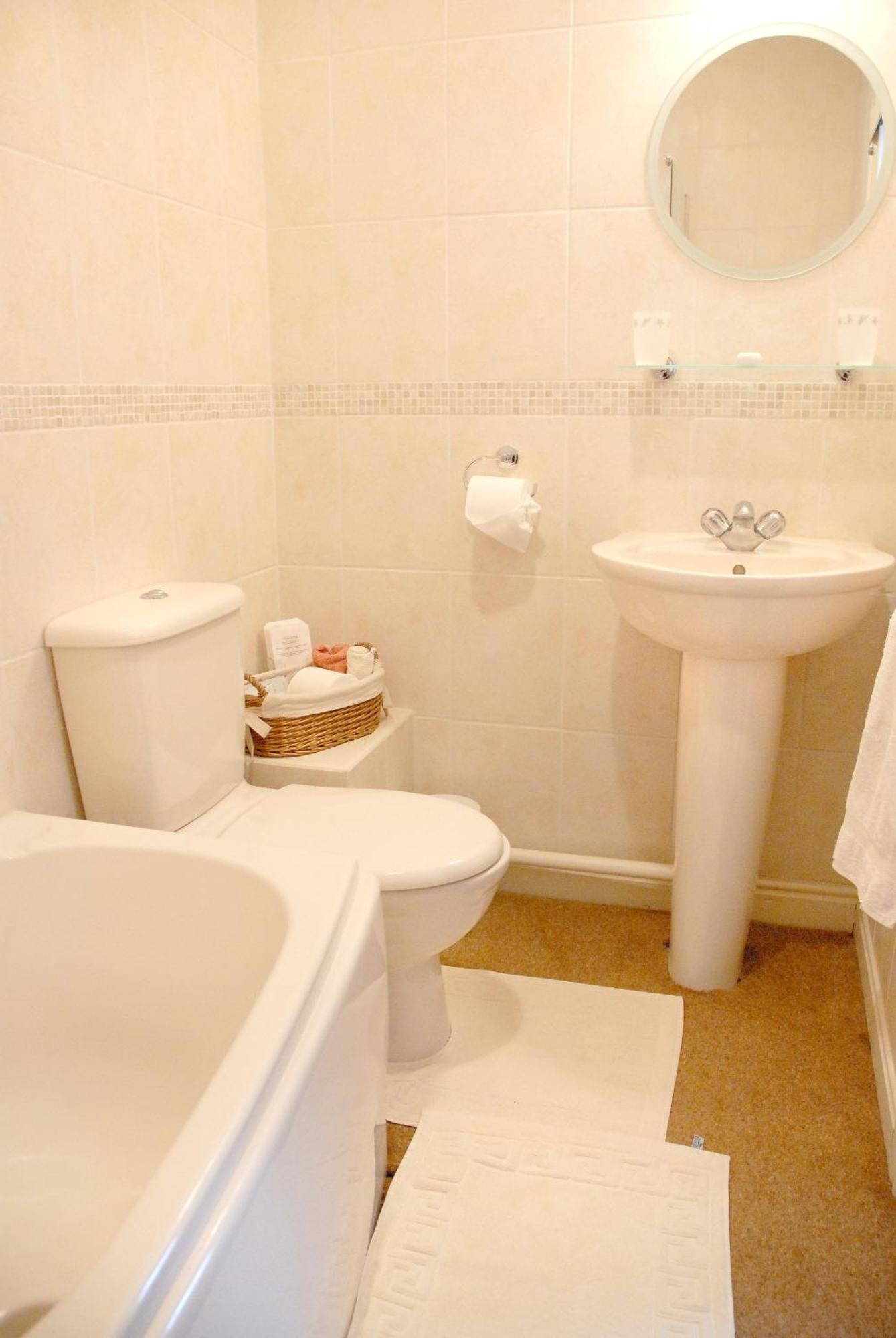 Courtland Hotel Стратфорд на Ейвън Екстериор снимка